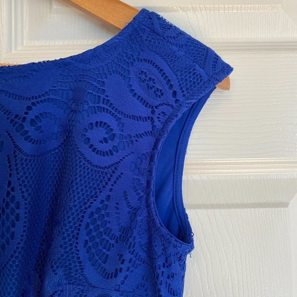London Times Blue Lace Dress - Size 4P - Picture 7 of 16